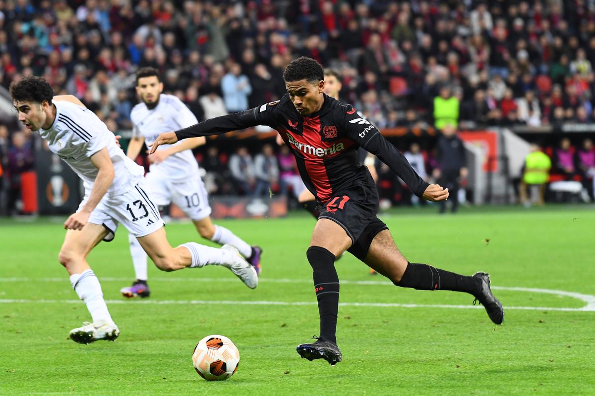 Xabi Alonso a făcut-o din nou! Recordul lui Leverkusen rămâne intact după o revenire ULUITOARE în Europa League! Cine s-a calificat în sferturi + când e tragerea la sorți