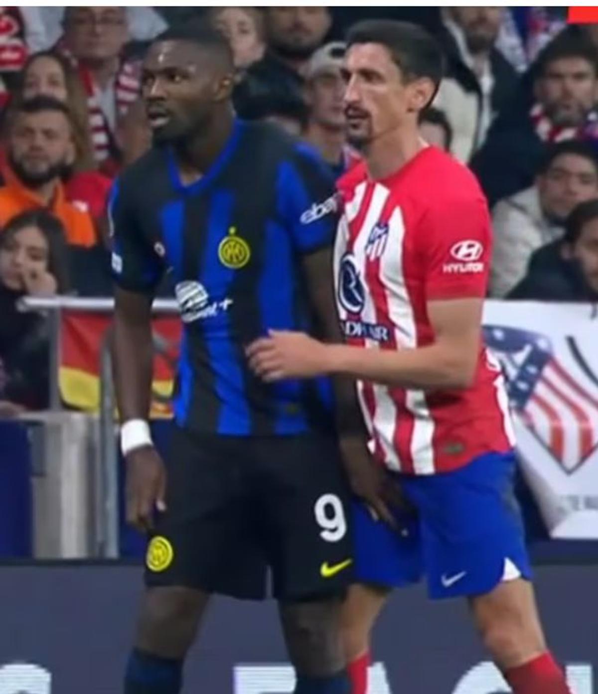 Lautaro, Barcelona și Thuram, ținta meme-urilor după încheierea „optimilor” Champions League