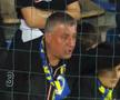 I-au „aliniat”! Ultrașii i-au mustrat pe jucători după primul meci din play-out