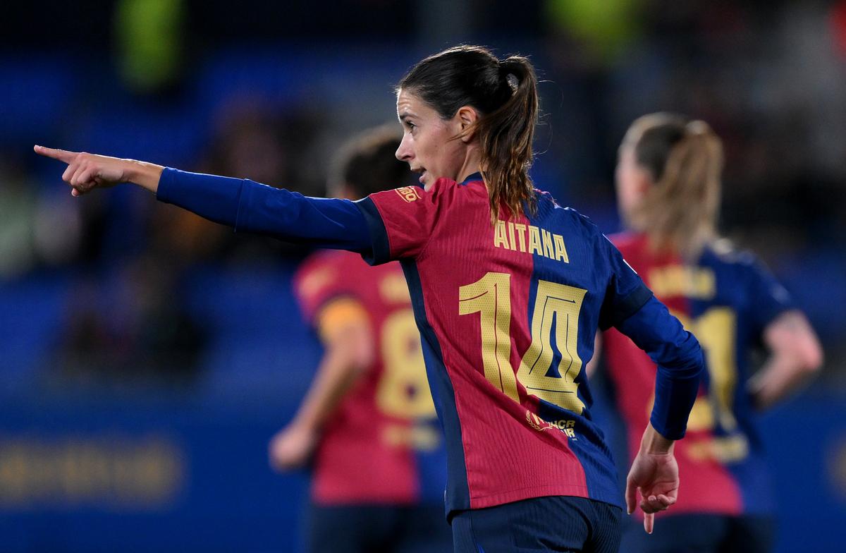 Povestea celei mai bune jucătoare din lume » Vedeta Barcelonei juca fotbal cu băieții în copilărie, acum e dublă câștigătoare a Balonului de Aur: „Ca un tsunami”