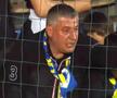 I-au „aliniat”! Ultrașii i-au mustrat pe jucători după primul meci din play-out