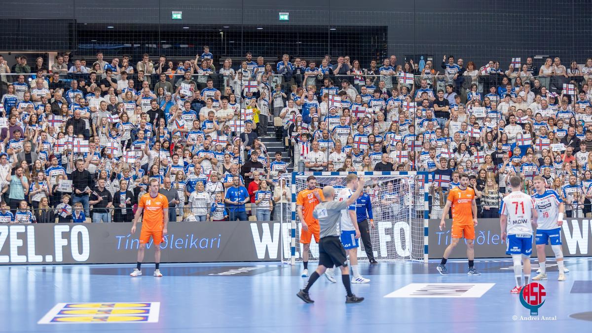 Imagini senzaționale din Insulele Feroe » Noua sală polivalentă, FULL la un rezultat mare din preliminariile Euro 2026 de handbal masculin