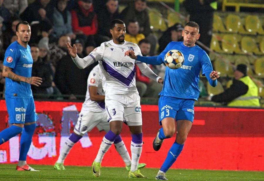 Adel Bettaieb // foto: Imago MM Stoica a găsit doi fotbaliști-revelație în Superligă: „Ar fi fost bine să aibă cetățenie română”