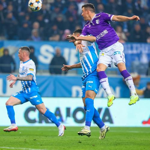 Argeșul a fost cu un cap peste Universitatea Craiova în Bănie, unde a obținut un succes spectaculos. Foto: instagram.com/fcarges1953