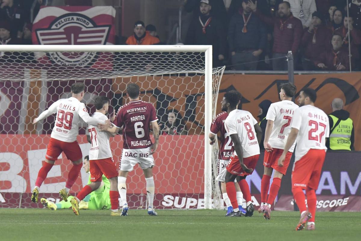 „Creștem arbitri sau fotbaliști?!” » Pașcanu, luare de poziție după scandalul din Rapid - Dinamo: „În Anglia mă uitam la Lineker, Wright și Shearer”