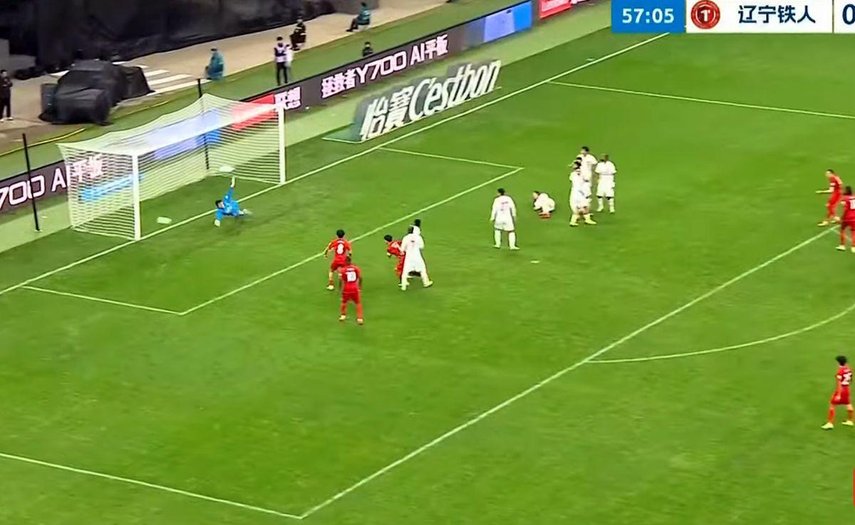 Cîmpanu, start spectaculos în China » Gol de 3 puncte din lovitură liberă