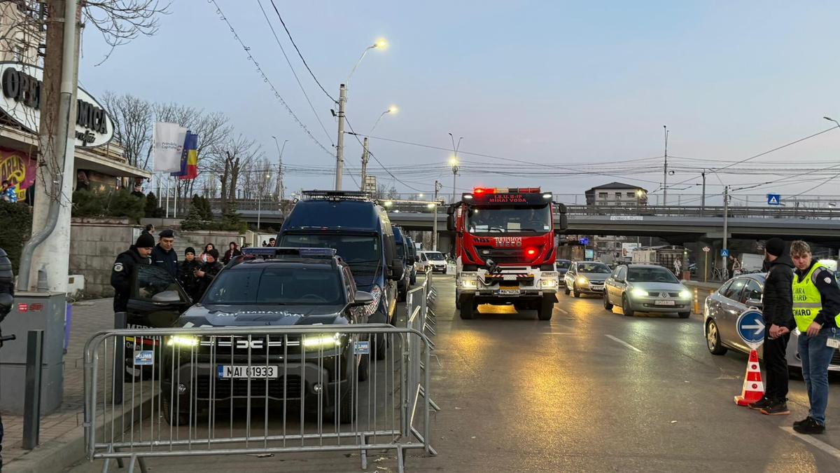 Rapid - Dinamo, corteo organizat de fanii „câinilor” înaintea ciocnirii din Giulești + imagini înaintea partidei