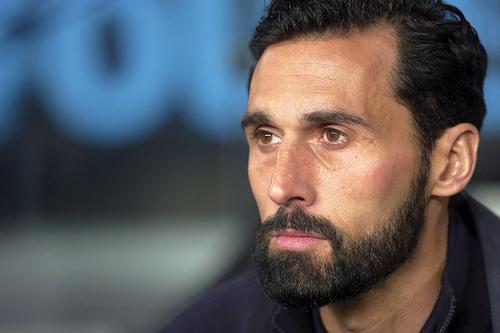 Antrenorul Alvaro Arbeloa are mari bătăi de cap înaintea meciului cu Elche // foto: Guliver/gettyimages