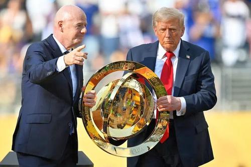 Infantino vrea mai multe echipe la CM al Cluburilor // foto: Imago
