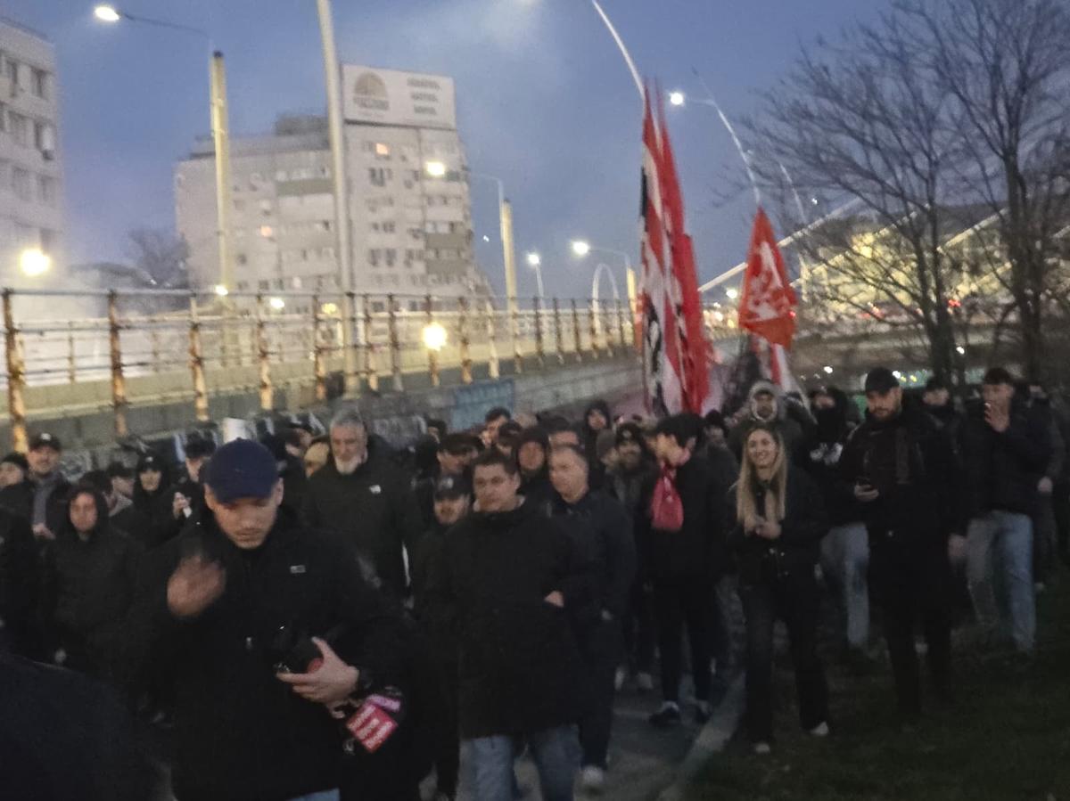 Rapid - Dinamo, corteo organizat de fanii „câinilor” înaintea ciocnirii din Giulești + imagini înaintea partidei