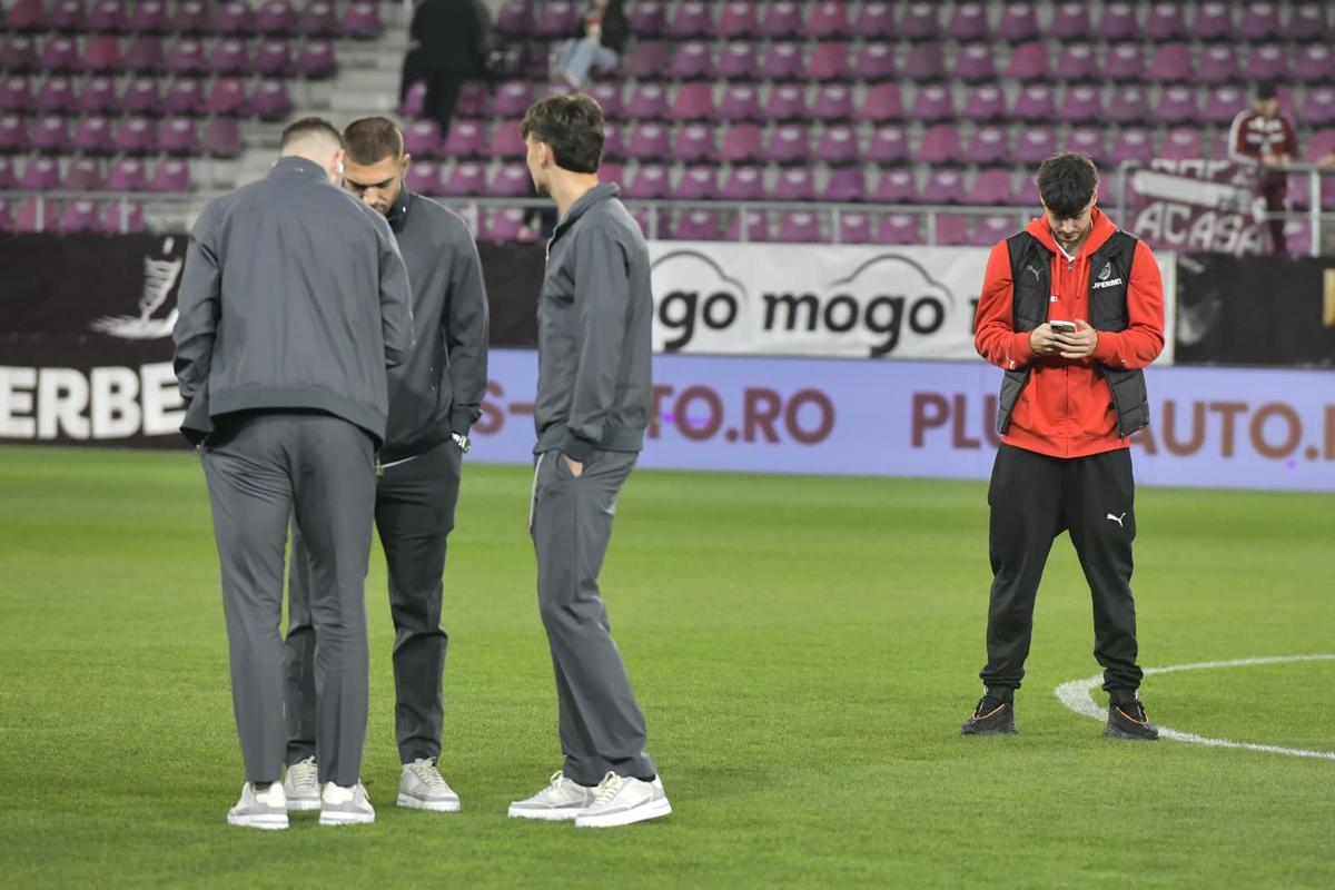 Rapid - Dinamo, imagini de la nivelul gazonului înaintea partidei