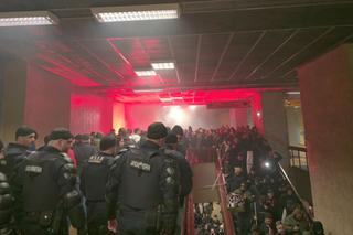 Derapaje rasiste incalificabile și „bombe” la metrou » Ce-a făcut galeria lui Dinamo în drum spre Giulești