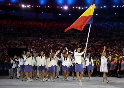 Cătălina Ponor purtând tricolorul la Rio în 2016 FOTO Guliver/GettyImages