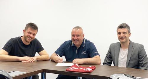 Mihai Iosif și-a prelungit contractul cu Rapid FOTO Facebook FC Rapid 1923