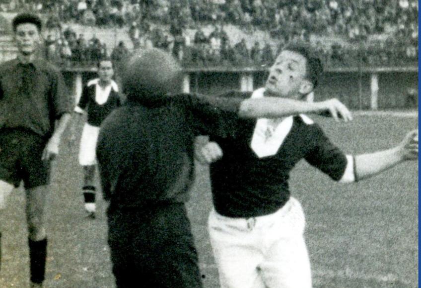 Pe 14 aprilie 1962, la nici 52 de ani, Iuliu (Gyula) Baratky spunea adio lumii pe care o încântase de atâtea ori cu driblingurile și golurile sale extraordinare.