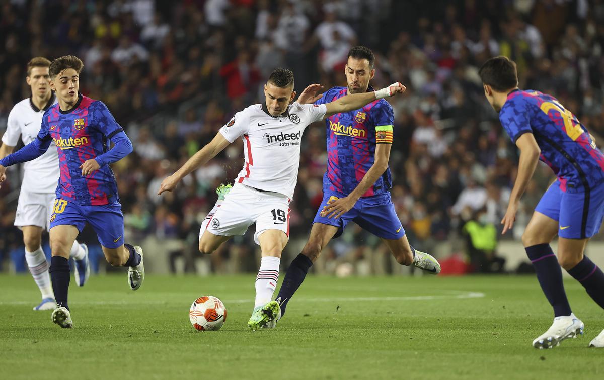 Cu asta se poate consola Barcelona după eliminarea din Europa League » Sumă impresionantă din vânzarea de bilete la meciul cu Frankfurt