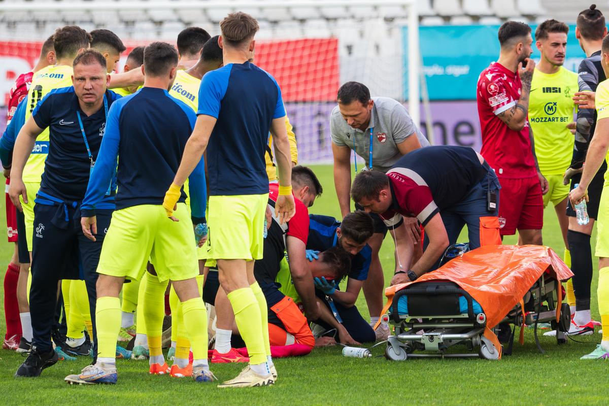 Legătura specială dintre Luca Mihai, jucătorul accidentat grav de Homawoo, și Dinamo