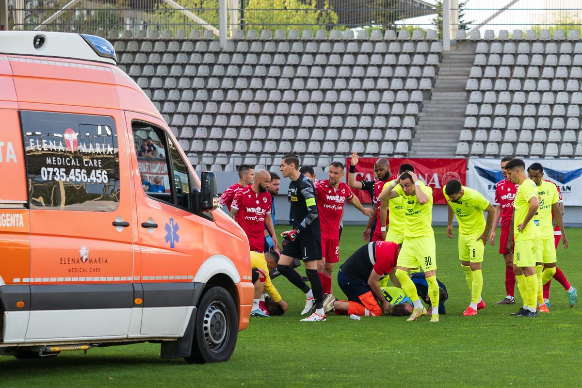 Legătura specială dintre Luca Mihai, jucătorul accidentat grav de Homawoo, și Dinamo