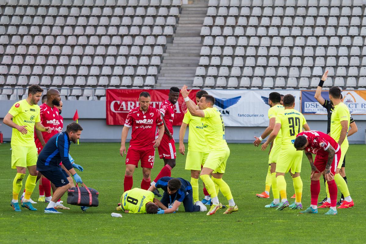 Legătura specială dintre Luca Mihai, jucătorul accidentat grav de Homawoo, și Dinamo