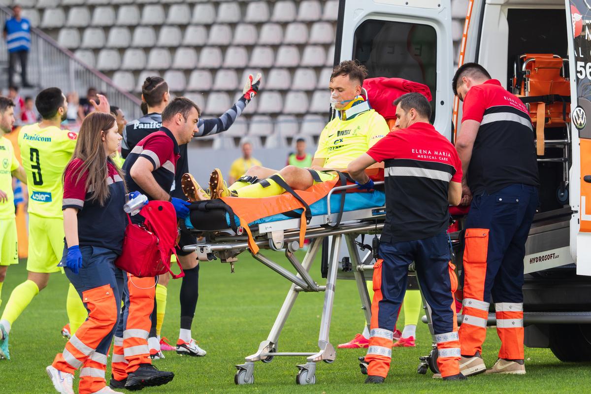 Legătura specială dintre Luca Mihai, jucătorul accidentat grav de Homawoo, și Dinamo