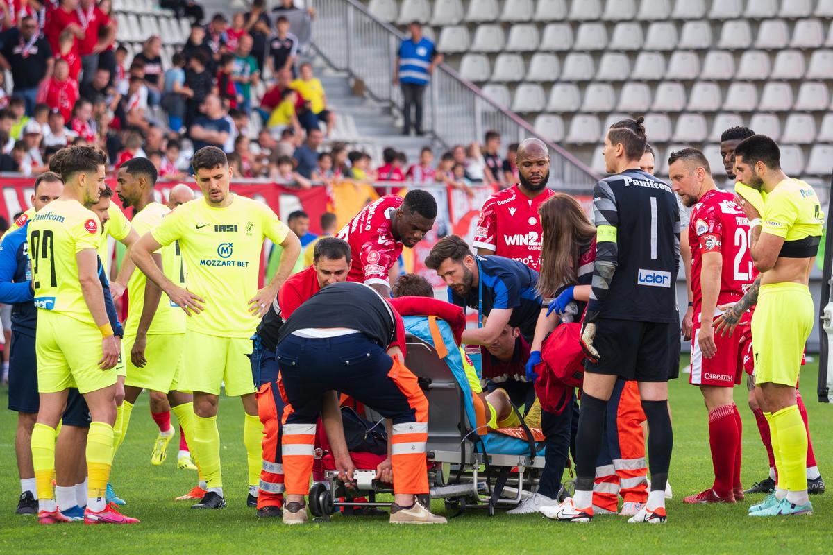 Legătura specială dintre Luca Mihai, jucătorul accidentat grav de Homawoo, și Dinamo