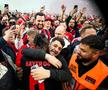 Bucurie fără margini la Leverkusen! Fanii au intrat pe teren în timpul meciului » Xabi Alonso a adus în stil mare primul TITLU din istoria de 120 de ani a clubului