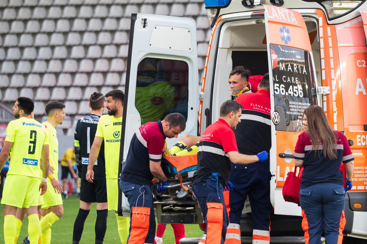 Legătura specială dintre Luca Mihai, jucătorul accidentat grav de Homawoo, și Dinamo