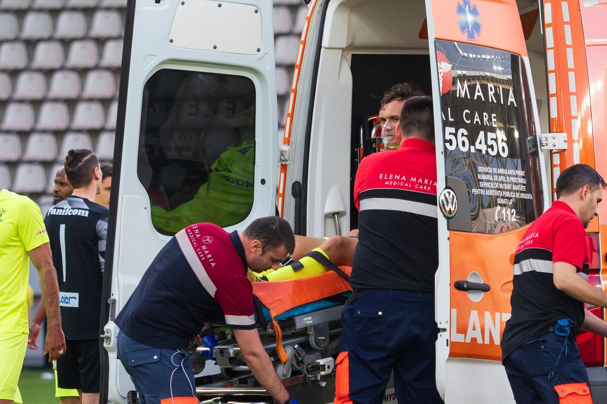 Legătura specială dintre Luca Mihai, jucătorul accidentat grav de Homawoo, și Dinamo