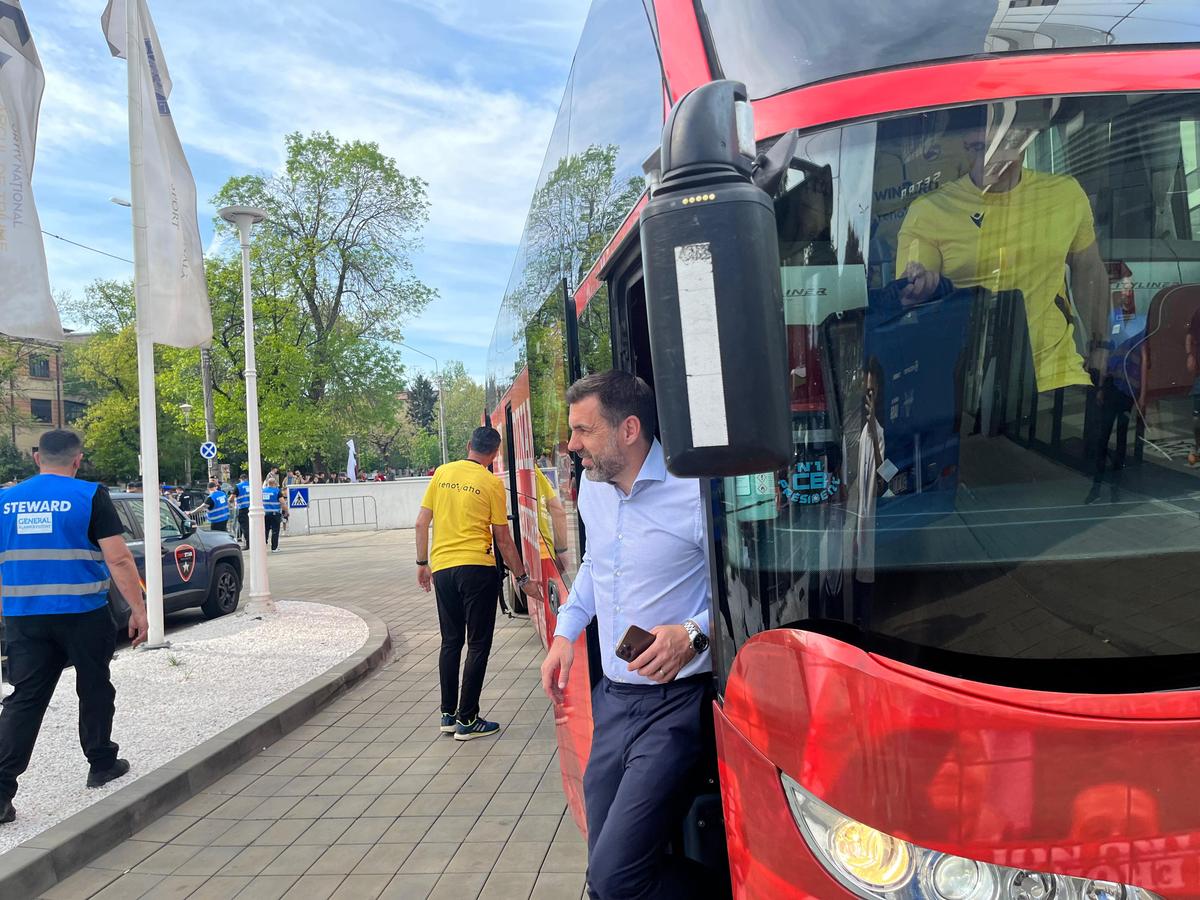 Imagini înainte de Dinamo - Poli Iași