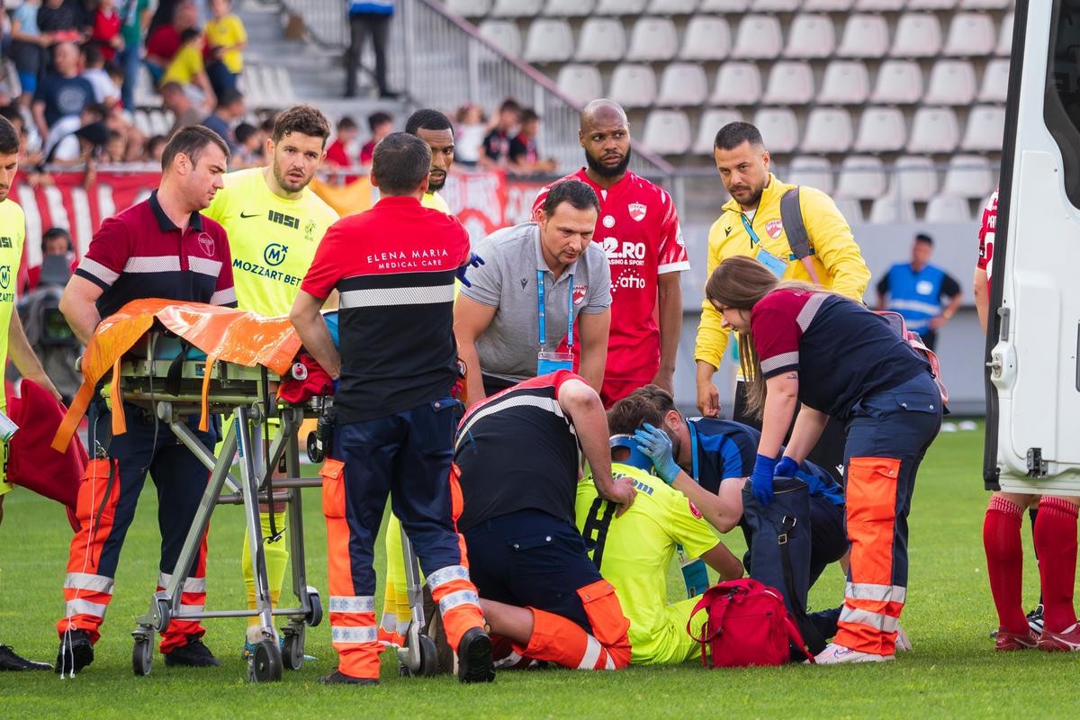 Legătura specială dintre Luca Mihai, jucătorul accidentat grav de Homawoo, și Dinamo