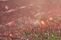 Bucurie fără margini la Leverkusen! Fanii au intrat pe teren în timpul meciului » Xabi Alonso a adus în stil mare primul TITLU din istoria de 120 de ani a clubului