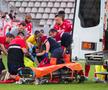 Medicii îi acordă primul ajutor lui Luca Mihai Foto: Ionuț Iordache (gsp.ro)