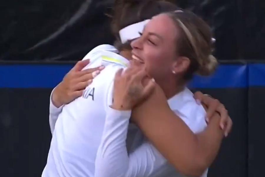 Jaqueline Cristian și Ana Bogdan Ana și Jaqueline, două fete care meritau acest succes
