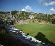 Stadionul Gospin Dolac, Croația - construit în mijlocul unei formațiuni uriașe a unei stânci