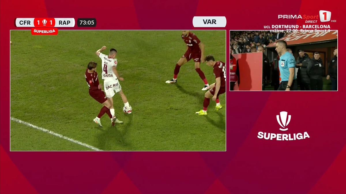Fază controversată în CFR Cluj - Rapid » Arbitrul l-a eliminat pentru simulare în minutul 70, dar a schimbat decizia după VAR! Verdictul specialistului
