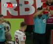 Fază controversată în CFR Cluj - Rapid » Arbitrul l-a eliminat pentru simulare în minutul 70, dar a schimbat decizia după VAR! Verdictul specialistului