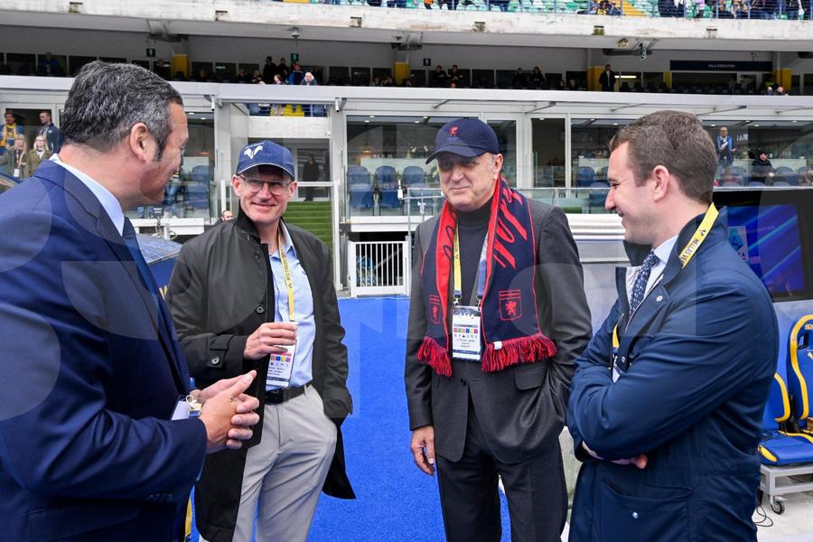 Dan Șucu, alături de Christian Pușcașiu, cu șapcă, la Genoa - Verona Tribunalul din Genova a pus sechestru pe acțiuni! » Ce efecte poate avea pentru clubul patronat de Dan Șucu