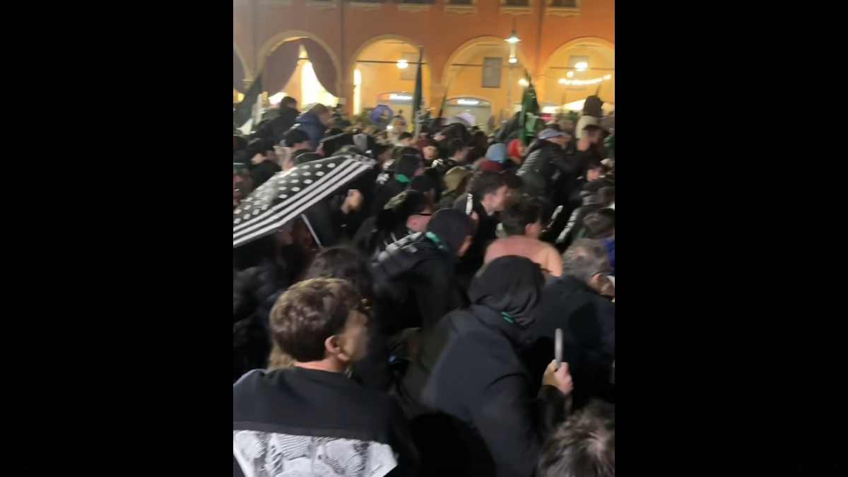 Sărbătoarea fanilor lui Sassuolo după promovarea în Serie A
