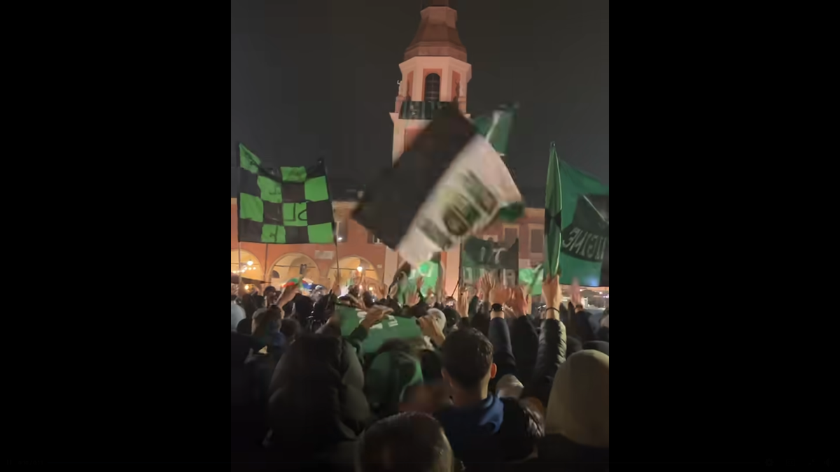 Sărbătoarea fanilor lui Sassuolo după promovarea în Serie A