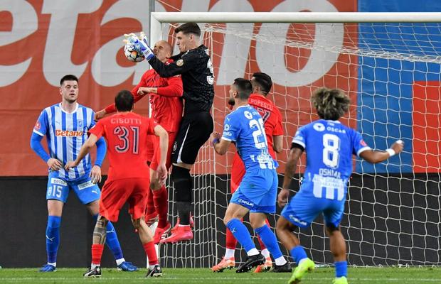 „Pentru mine este jucătorul meciului” » Remarcatul serii în Universitatea Craiova - FCSB
