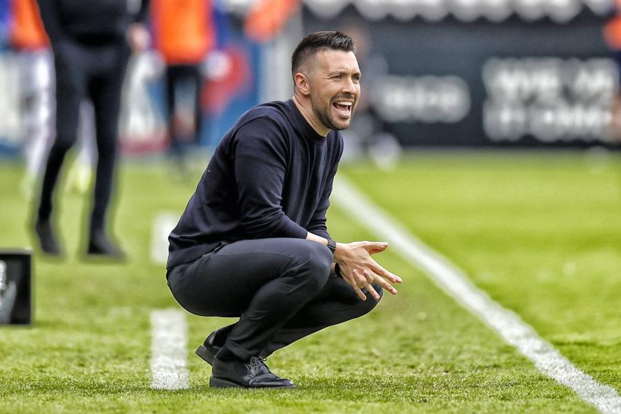 Francesco Farioli, antrenorul lui Ajax/ foto Imago Images La un pas să bată recordul vechi de 52 de ani! Legendarul antrenor român de la Ajax poate fi egalat