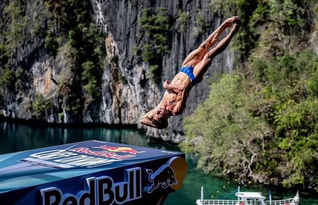 Constantin Popovici, pe podium în prima etapă din Seria Mondială Red Bull Cliff Diving 2025: „Mi-am adus aminte de începuturile mele”