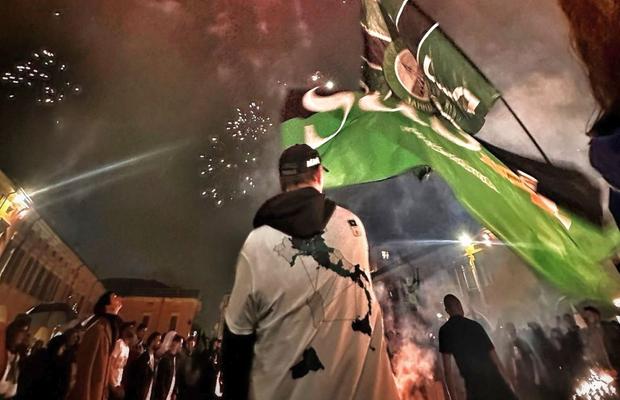 Fanii lui Sassuolo au sărbătorit în stradă promovarea în Serie A » Imagini superbe din centrul orașului