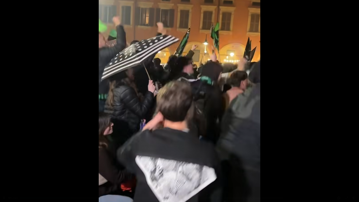 Sărbătoarea fanilor lui Sassuolo după promovarea în Serie A
