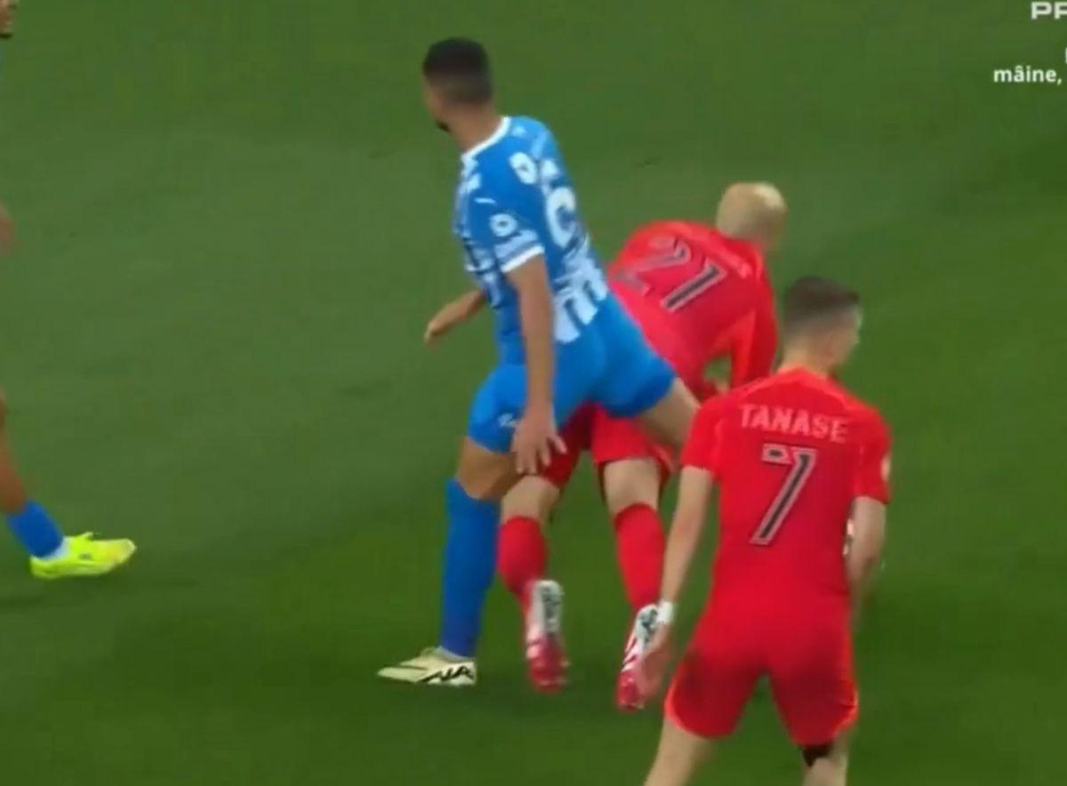 Faultul lui Vladimir Screciu asupra lui Vlad Chiricheș, în Craiova - FCSB 0-0