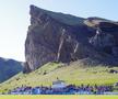Stadionul Hasteinsvollur, Islanda - construit pe un loc acoperit cândva cu lavă de la vulcanul Eldfell, considerat încă activ, în ciuda faptului că ultima erupție a fost în 1973