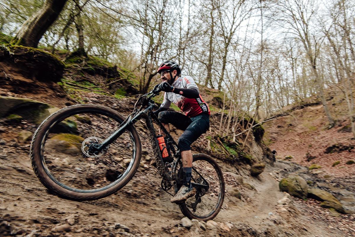 Start spectaculos de sezon în mountain bike-ul românesc: imagini memorabile de la Triada MTB Avrig 2025