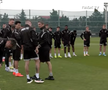 Emoție pură » Imagini de la antrenamentul lui Răzvan Lucescu: cum l-au primit fotbaliștii lui PAOK