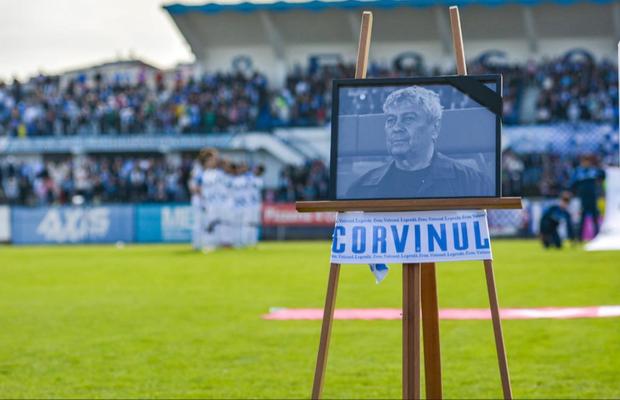 Cu gândul la Mircea Lucescu și cu un stadion plin, Corvinul a mai făcut un pas mare spre promovare