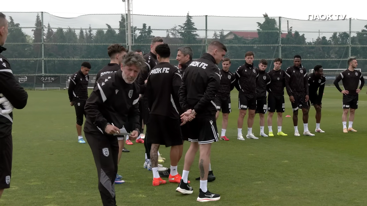 Emoție pură » Imagini de la antrenamentul lui Răzvan Lucescu: cum l-au primit fotbaliștii lui PAOK
